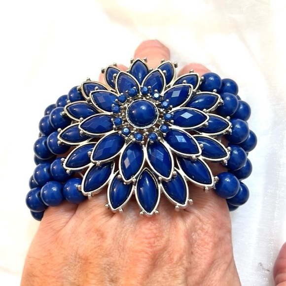 BLUE DAHLIA, Stunning Statement Bracelet, Multi-Stands, Excellent Condition - Picture 7 of 7